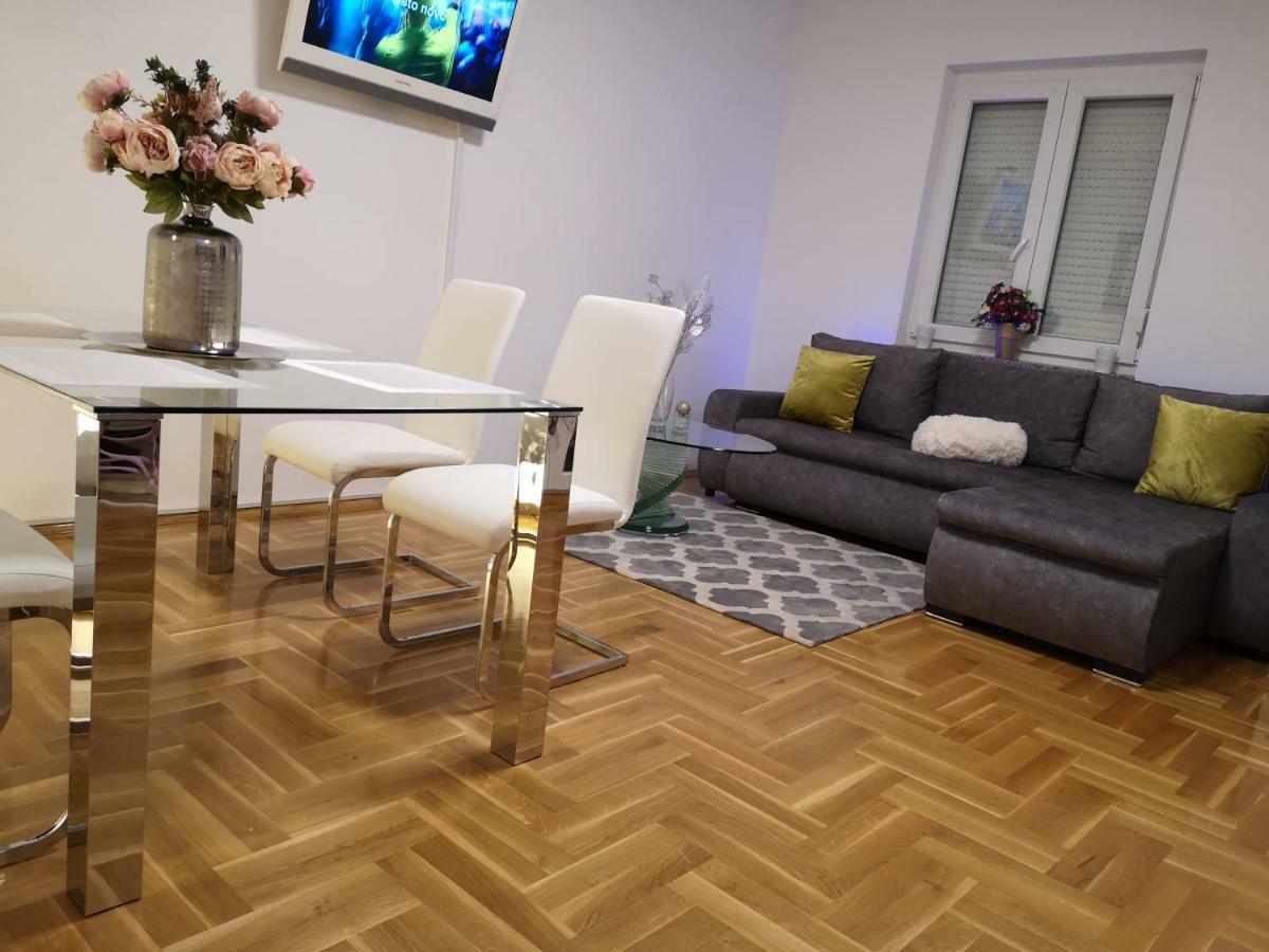 Suite Vigo เมดูลิน ภายนอก รูปภาพ